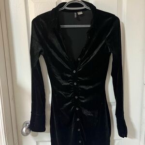 H&M Black Velvet Long Sleeve Dress